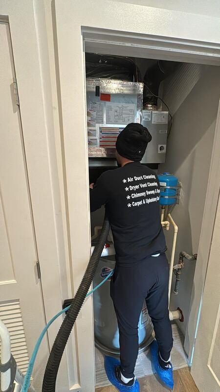 LST Cleanflow technician